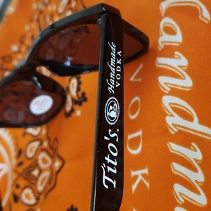 TITOS UNISEX SUNGLASSES